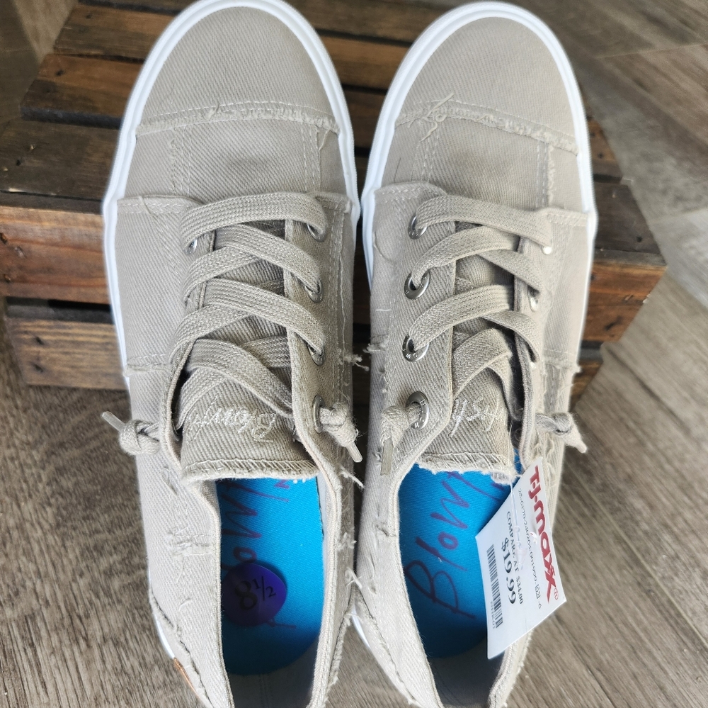NWT Blowfish Malibu Canvas Sneakers - Beige Size 8.5 - Picture 5 of 5